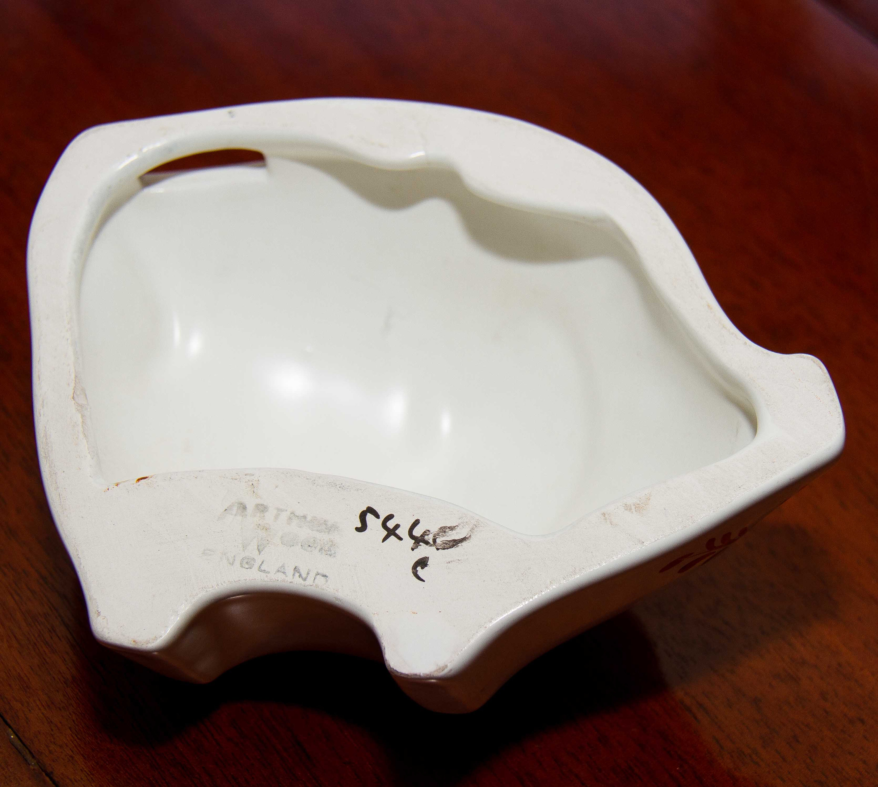 Arthur Wood hand painted vintage kitsch wall hanging pig decorative