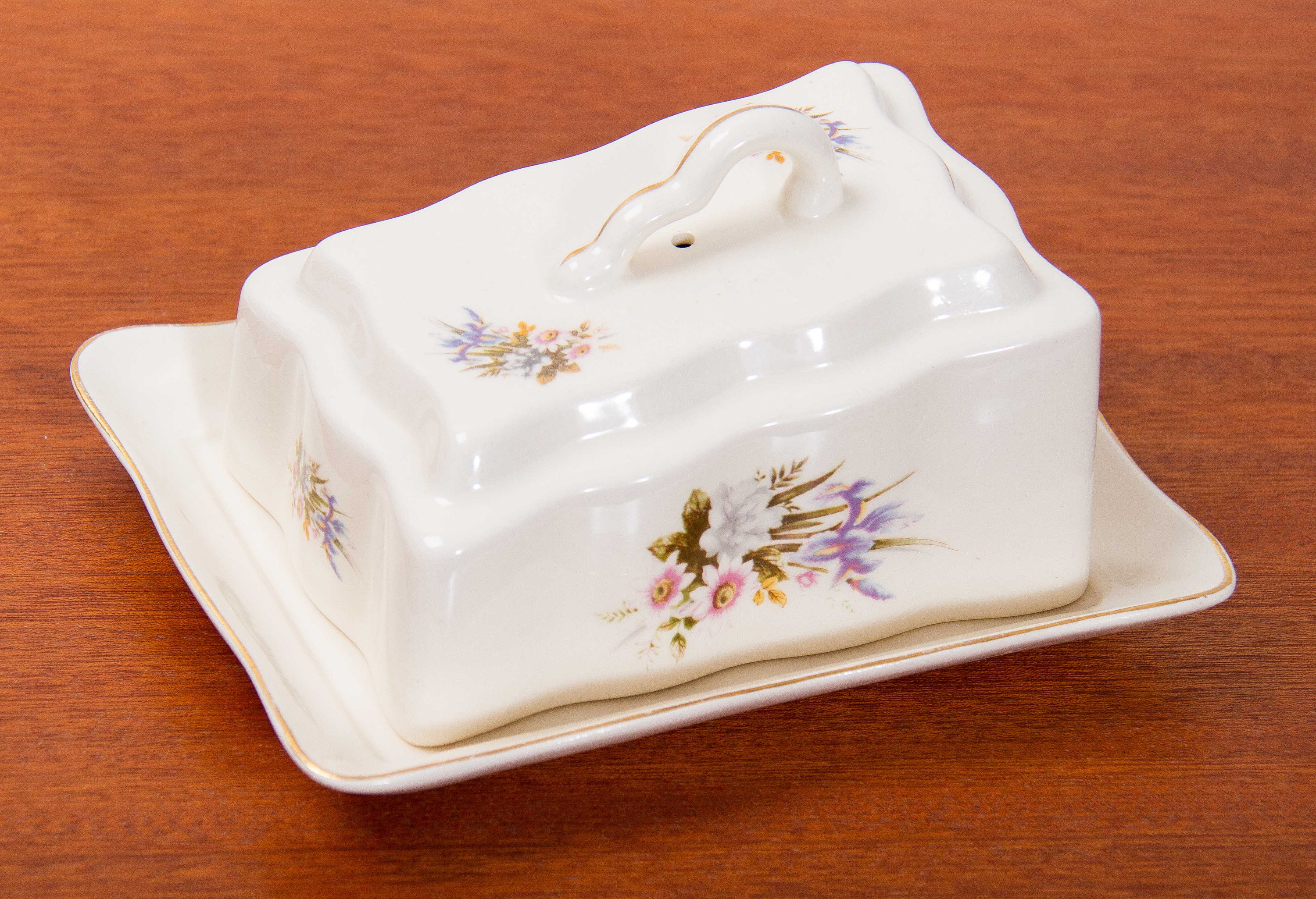 Vintage china cheese butter wedge dish plate with lid botanical pattern