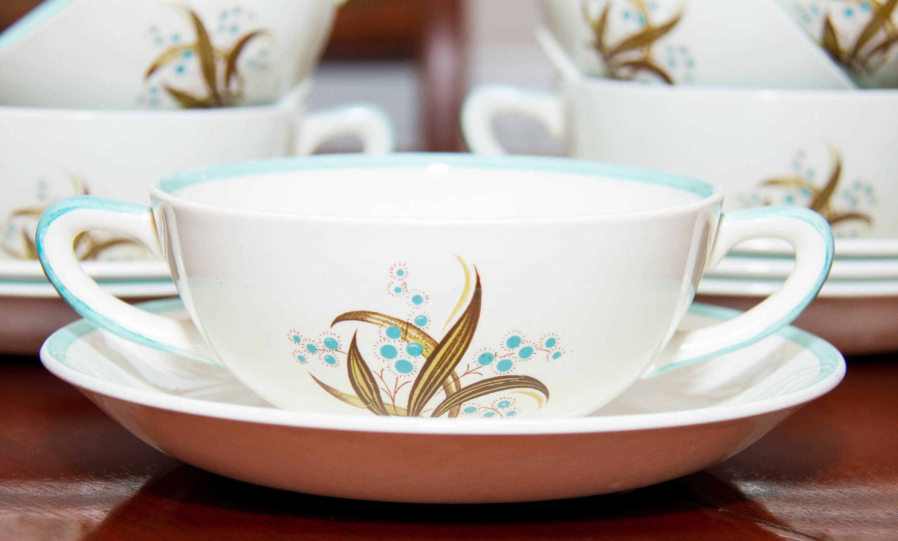 Royal Tunstall Staffordshire soup or desert bowls set of 6 with plates