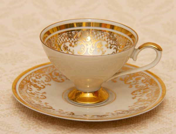 Johann Seltmann Vohenstrauss Bavaria Cup and Saucer, Johann Seltmann Vohenstrauss Bavaria Stunning Cup and Saucer White Porcelain Gold Filigree Pattern