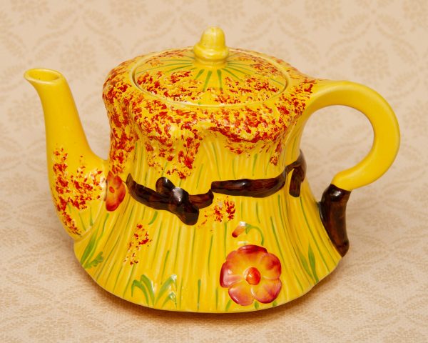 Novelty Hay Bale Vintage Teapot, Large Yellow Novelty Hay Bale Vintage Teapot Collectable Made in England Harvest Theme