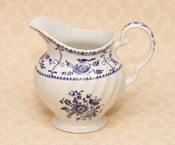 Johnson Brothers Blue and White Indies Jug, Johnson Brothers Blue and White Indies Pattern Jug Pitcher