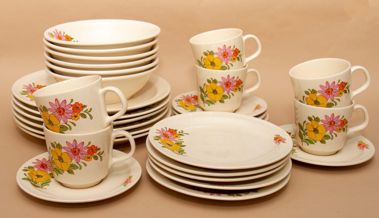 F.S. Faianta Sighisoara Romania Ivory Vintage Pottery Dinner Set Pink