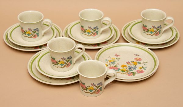 Royal Albert Summer Solitude, Royal Albert Summer Solitude cups saucers side plates 15 pieces