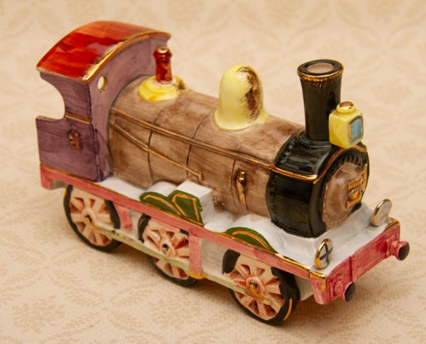 Vintage pottery train, Y N Pottery Hand Painted Steam Train, Locomotive