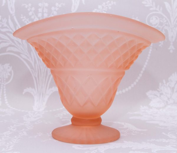 Art Deco pink frosted Glass Vase, Large Art Deco Pink Frosted Vintage Glass Vase