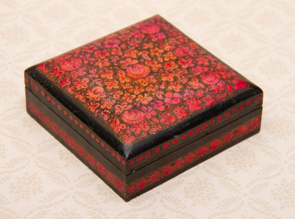 Vintage paper mache box, Vintage Paper Mache Black With Red Floral Jewellery/Trinket Box