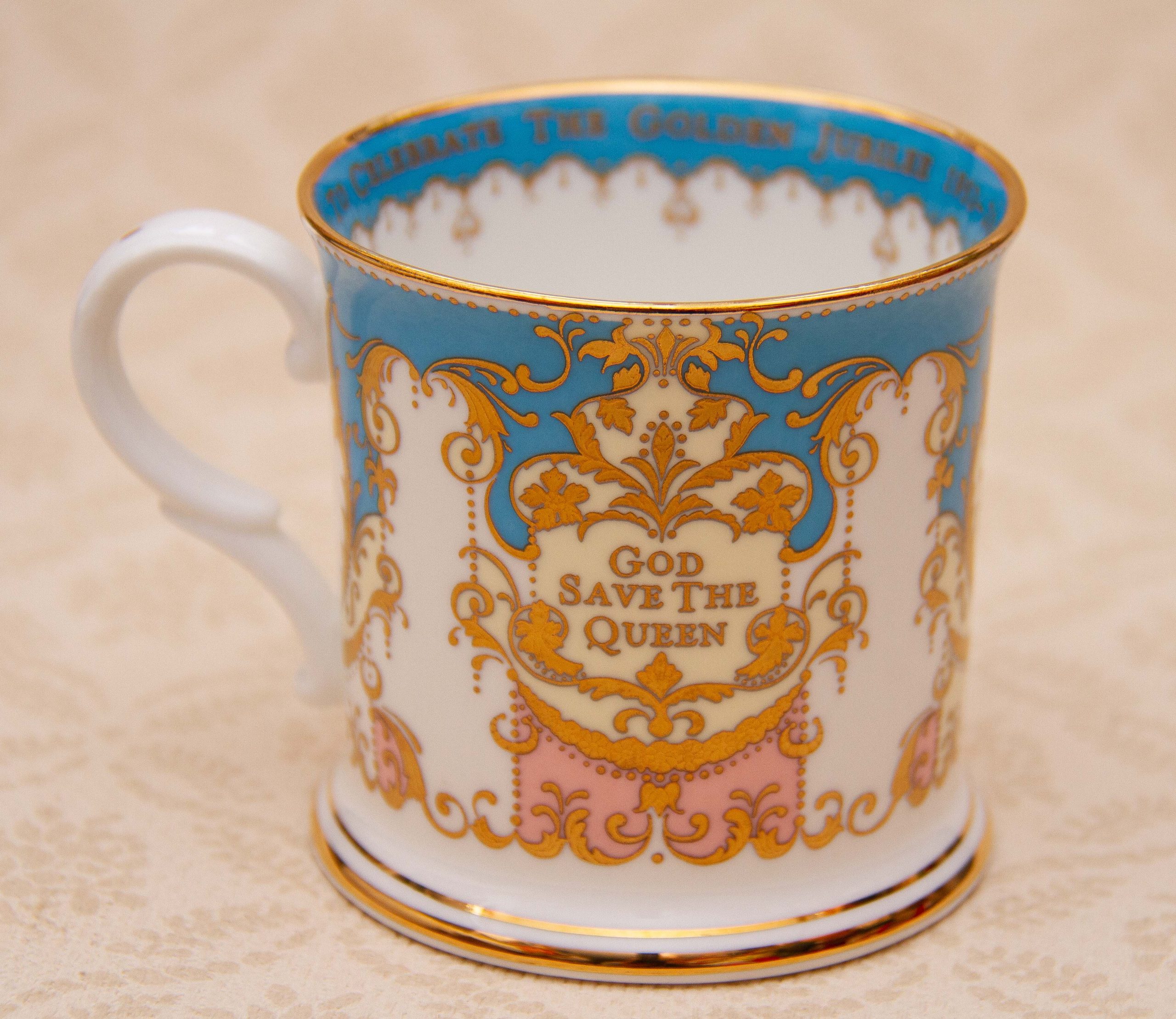 The Royal Collection Fine Bone China Queen Elizabeth II Golden Jubilee